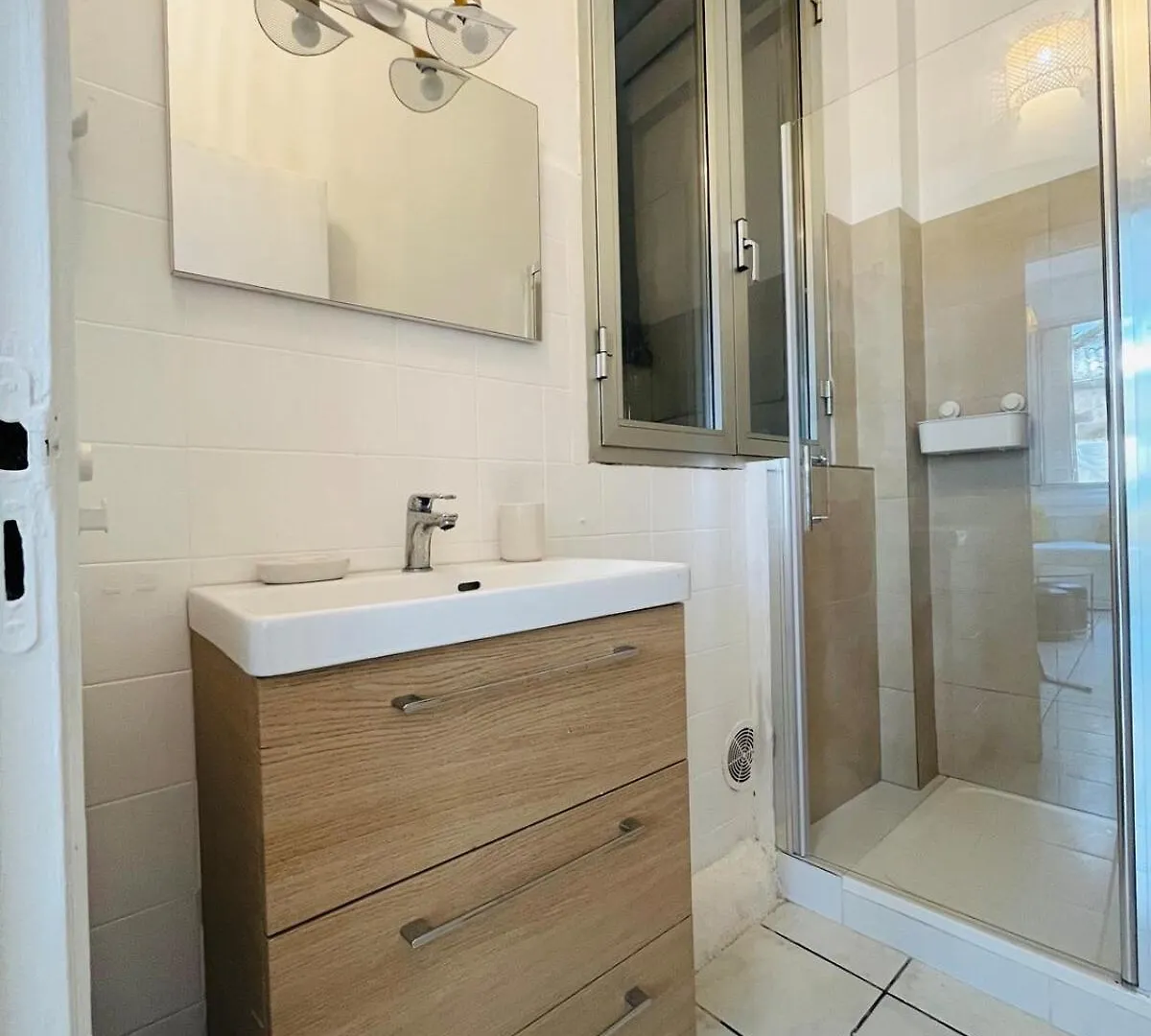 Spacious And Modern Studio Nice France